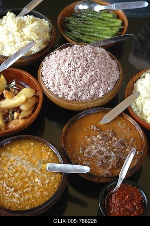 Typical bhutanese food: red rice, patatoes with chili, asparagus, Thimphu, Bhutan-stock-foto