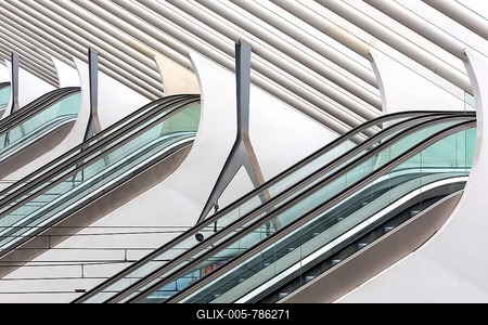 Escalators in Li鑒e railway station, Gare de Li鑒e-Guillemins, Li鑒e, Walloon Region, Belgium-stock-foto