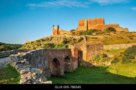 Castle ruin Hammershus in the morning light, Allinge-Sandvig, Bornholm, Denmark-stock-foto