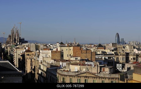 View of the Basilica Temple Expiatori de la Sagrada Família, Expiatory Church of the Holy Family, designed in the neo-Catalan style by Antoni Gaudí, UNESCO World Heritage Site, and Torre Agbar, new landmark of Barcelona, Catalonia, Spain, Europe-stock-foto