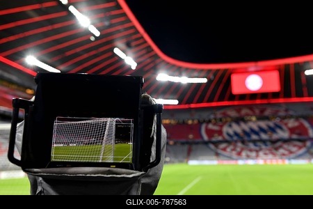 Overview interior Allianz Arena, empty, monitor with goal, goal net, TV camera, logo FC Bayern Munich, scoreboard, Munich, Bavaria, Germany-stock-foto