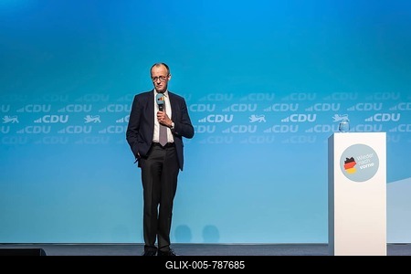 New Year's reception of the CDU with chancellor candidate Friedrich Merz in Künzelsau. The Federal Chairman of the CDU and Chairman of the CDU-CSU parliamentary group spoke to an audience of 2000 at the Carmen Würth Forum. Portrait during his speech on stage. Künzelsau, Baden-Württemberg, Germany-stock-foto