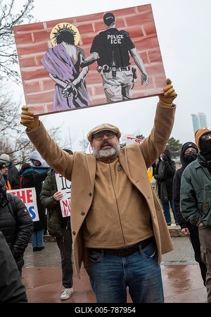Detroit, Michigan USA - 10 January 2026 - Activists rally to protest the killing of Renee Nichole Good in Minneapolis by a federal immigration agent-stock-foto