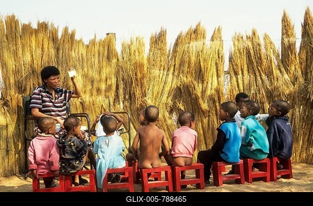 School for Bushmen children, Intu Afrika Kalahari Game Reserve, Kalahari Desert, Namibia-stock-foto