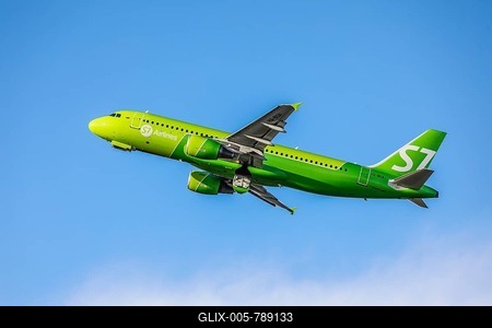 Russian S7 Airlines, Airbus A320 aircraft takes off at Düsseldorf International Airport, VQ-BOA S7 SIBERIA AIRLINES AIRBUS A320-200, Düsseldorf, North Rhine-Westphalia, Germany-stock-foto