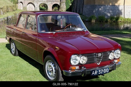 Alfa Romeo Giulia Super, built in 1972, Italian vintage car, Schloss Dyck Classic Days 2016, Jüchen, Niederrhein, North Rhine-Westphalia, Germany-stock-foto
