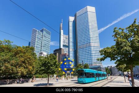 Skyline with tram at Willy-Brandt-Platz ÖPNV public transport Transport in Frankfurt, Germany-stock-foto