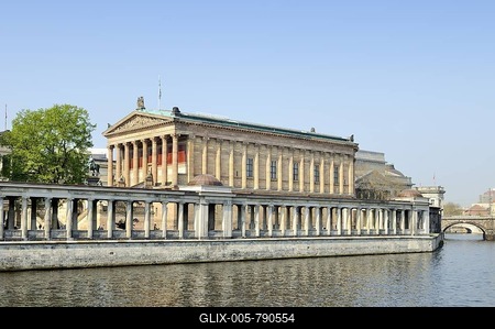 View over the Spree River towards the Old National Gallery on Museum Island, a UNESCO World Heritage Site, Berlin, Germany, Europe-stock-foto