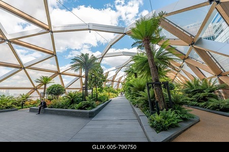 Park on the roof of Crossrail Place, Modern Architecture, One Canada Square, Canary Wharf, London, England, Great Britain-stock-foto