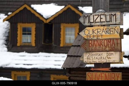 Traditionally painted houses in the village of Zdiar, High Tatra Mountains, Slovakia, Europe-stock-foto