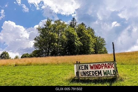 Poster with inscription "No wind farm in our forest", protest movement, resistance, citizens' initiative, Hochschwarzwald, Black Forest, Baden-Württemberg, Germany-stock-foto
