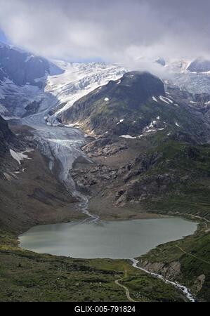 Glacial lake formed by the retreating Stein Glacier, Steingletscher in the Urner Alps, Switzerland-stock-foto