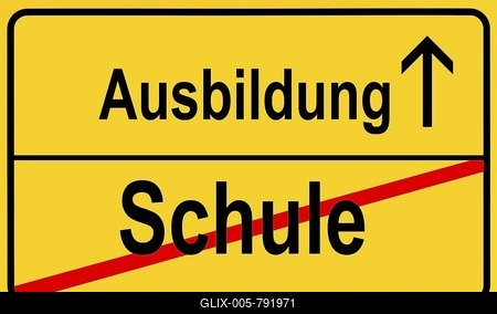 Sign, city limit, symbolic image for the transition from Schule or school to Lehre or vocational training-stock-foto