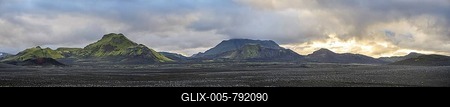 Barren lava landscape at sunset, driving to Landmannalaugar on the F208, Suðurland, Iceland-stock-foto