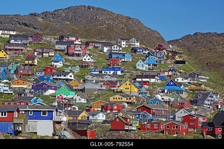 Wooden houses in different bright colours, Qaqortoq, Kujalleq, Greenland, Denmark-stock-foto