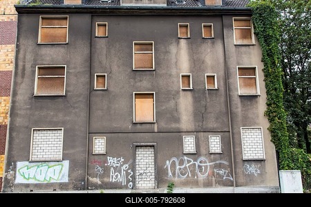 Empty house, run down, Duisburg, North Rhine-Westphalia, Germany-stock-foto