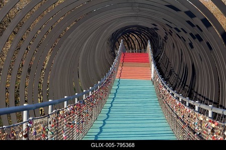 Spiral footbridge, Slinky Springs to Fame, architect Tobias Rehberger, Oberhausen, Ruhr district, North Rhine-Westphalia, Germany-stock-foto