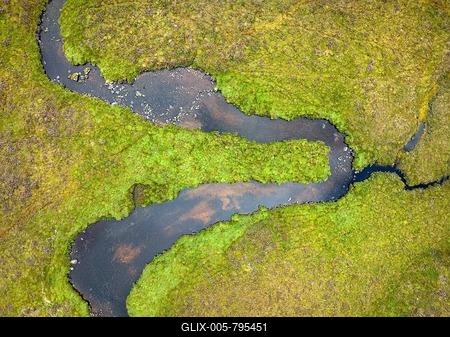 Aerial view, top down view of a river course at the freshwater loch Loch Bà, Rannoch Moor, Highlands, Scotland, Great Britain-stock-foto