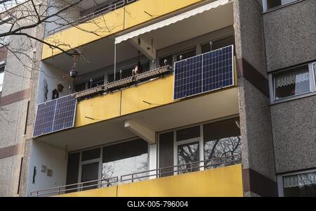Balcony power plant Solar panel on a balcony in Monheim am Rhein, Germany-stock-foto