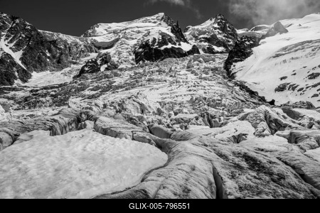 Black and white, La Jonction, glacier tongue, Glacier des Bossons meets Glacier de Taconnaz, summit of Mont Maudit, Mont Blanc and Aiguille de Bionnassay, Chamonix, Haute-Savoie, France-stock-foto