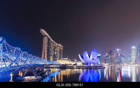 Light show, Millenium Bridge, Marina Bay Sands Hotel, Marina Bay, Museum of Science and Art, at night, Singapore-stock-foto
