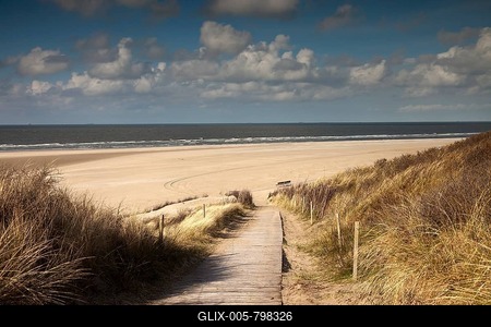 Boardwalk to the main beach, East Frisian Island of Spiekeroog, Lower Saxony, Germany-stock-foto
