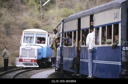 Narrow gauge railway from Kalka to Simla, Himachal Pradesh, India-stock-foto