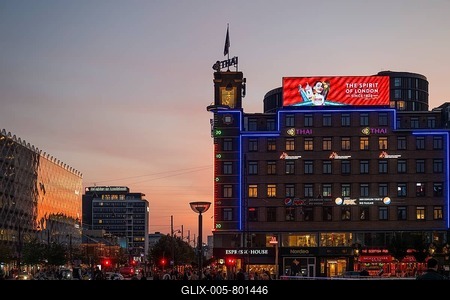 Neon sign, City Hall Square or Rådhuspladsen in the evening, Hans Christian Andersen's Boulevard, Copenhagen, Denmark-stock-foto