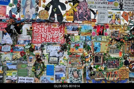 Information and protest flyers, protest against the Stuttgart 21 project outside Stuttgart's main railway station, north wing, Stuttgart, Baden-Wuerttemberg, Germany, Europe, PublicGround-stock-foto