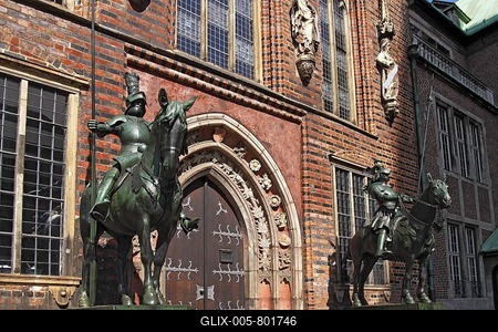 Mounted Herald statues in knight's armour, east entrance of the historic town hall in the old town of Bremen, UNESCO World Heritage Site, Free Hanseatic City of Bremen, Germany,-stock-foto