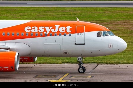 An EasyJet Airbus A320 with the registration G-EZWD at London Airport, United Kingdom-stock-foto
