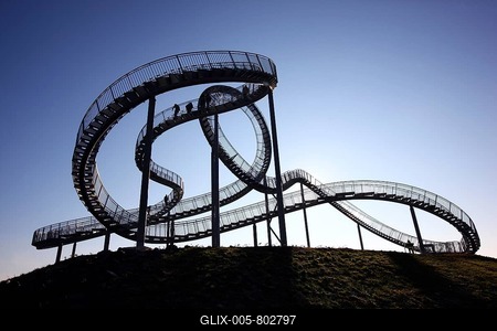 Tiger & Turtle  Magic Mountain, a walkable landmark sculpture in the shape of a roller coaster, by Heike Mutter and Ulrich Genth, on Heinrich-Hildebrand-Hoehe, mining waste tip, Angerpark, Duisburg, North Rhine-Westphalia, Germany, Europe-stock-foto