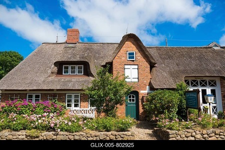 Thatched Frisian house in Wyk auf Föhr, Föhr, North Frisia, Schleswig-Holstein, Germany-stock-foto