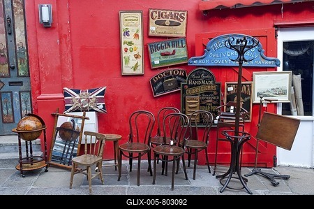 Antiques shop, Portobello Road, Notting Hill, London, England, United Kingdom, Europe-stock-foto