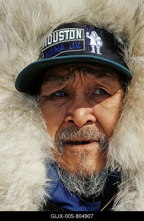 Inuit from Nuiqsut, on the coast of the Arctic Ocean in the far north of Alaska-stock-foto