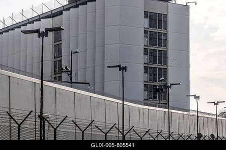 Stammheim prison, JVA. Exterior view with prison wall and barbed wire. Stuttgart, Baden-Württemberg, Germany-stock-foto