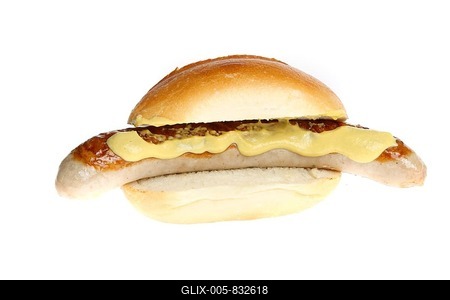 Fast food, grilled sausage in a bun with mustard-stock-foto