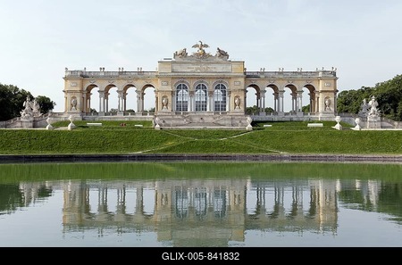 Gloriette, Schönbrunn Palace, Hietzing, Vienna, Austria-stock-foto
