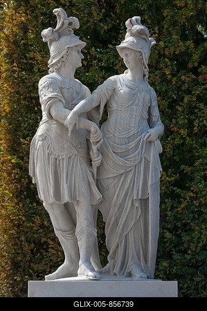 Baroque sculpture, Mars and Minerva, Schönbrunn Palace, Schönbrunn, Vienna, Austria-stock-foto