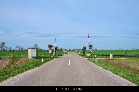 Railway line, level crossing, Merkendorf, Franconian Lake District, Middle Franconia, Bavaria, Germany-stock-foto