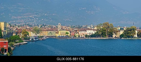 Town view of Riva del Garda and Lake Garda in the morning, Lake Garda North, Trento, Trentino-Alto Adige, Italy-stock-foto