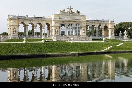 Gloriette, Schönbrunn Palace, Hietzing, Vienna, Austria-stock-foto