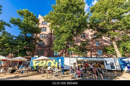 Kiosk snack bar Rhyschänzli Buvette Kaserne on the banks of the Rhine in Kleinbasel, Basel, Canton Basel-Stadt, Switzerland-stock-foto