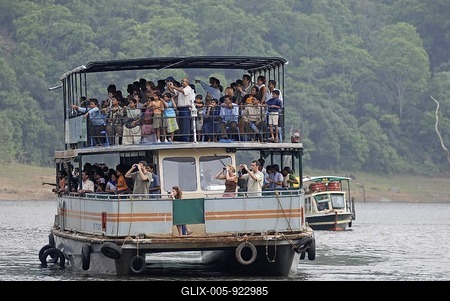Excursion boat, Periyar Reservoir, Periyar National Park, near Thekkady, Kerala, South India, India, Asia-stock-foto