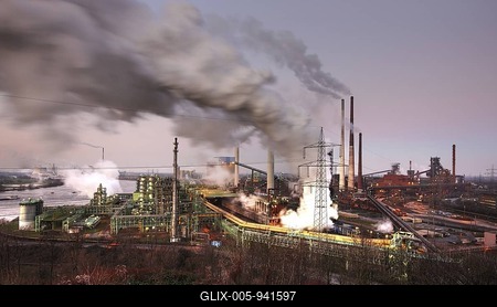 View from Mt. Alsum: the ThyssenKrupp Steelworks Hamborn, Schwelgern, Duisburg, North Rhine-Westphalia, Germany, Europe-stock-foto