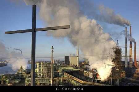 View from Mt. Alsum, summit cross and the ThyssenKrupp Steelworks Hamborn, Schwelgern, Duisburg, North Rhine-Westphalia, Germany, Europe-stock-foto