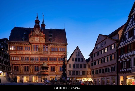 Historic town hall, illuminated, Neptune fountain, market square, in summer, people relaxing in cafés, evening, twilight, atmospheric, blue hour, Tübingen, Baden-Württemberg, Germany-stock-foto