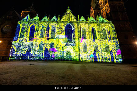 Bremen, Lichter der City,  beeindruckende Lichtprojektionen und Videoinszenierungen. Unter dem Motto ?Vier Jahreszeiten? (Vivaldi)-stock-foto