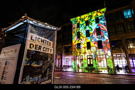 Bremen, Lichter der City,  beeindruckende Lichtprojektionen und Videoinszenierungen. Unter dem Motto ?Vier Jahreszeiten? (Vivaldi)-stock-foto