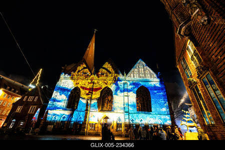 Bremen, Lichter der City,  beeindruckende Lichtprojektionen und Videoinszenierungen. Unter dem Motto ?Vier Jahreszeiten? (Vivaldi)-stock-foto